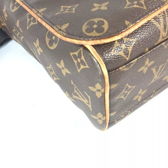 LOUIS VUITTON Monogram Valmy GM Messenger - Picture 10 of 14
